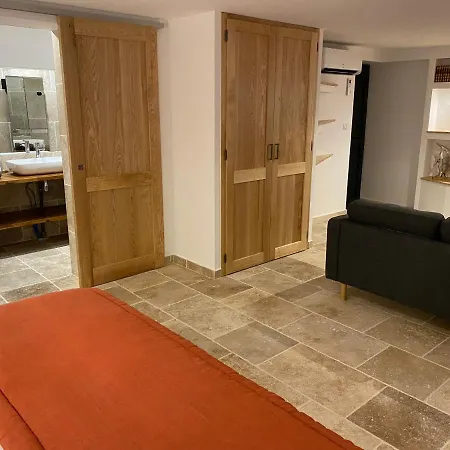 Le Relais De Campagne Alojamento de Acomodação e Pequeno-almoço 3*